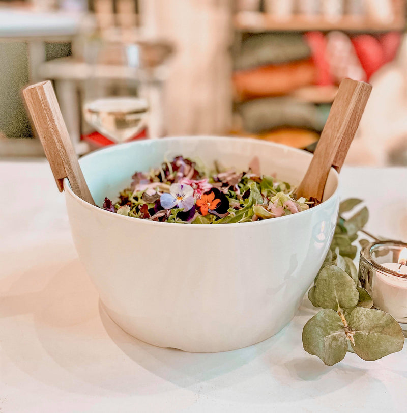 Porcelain salad bowl